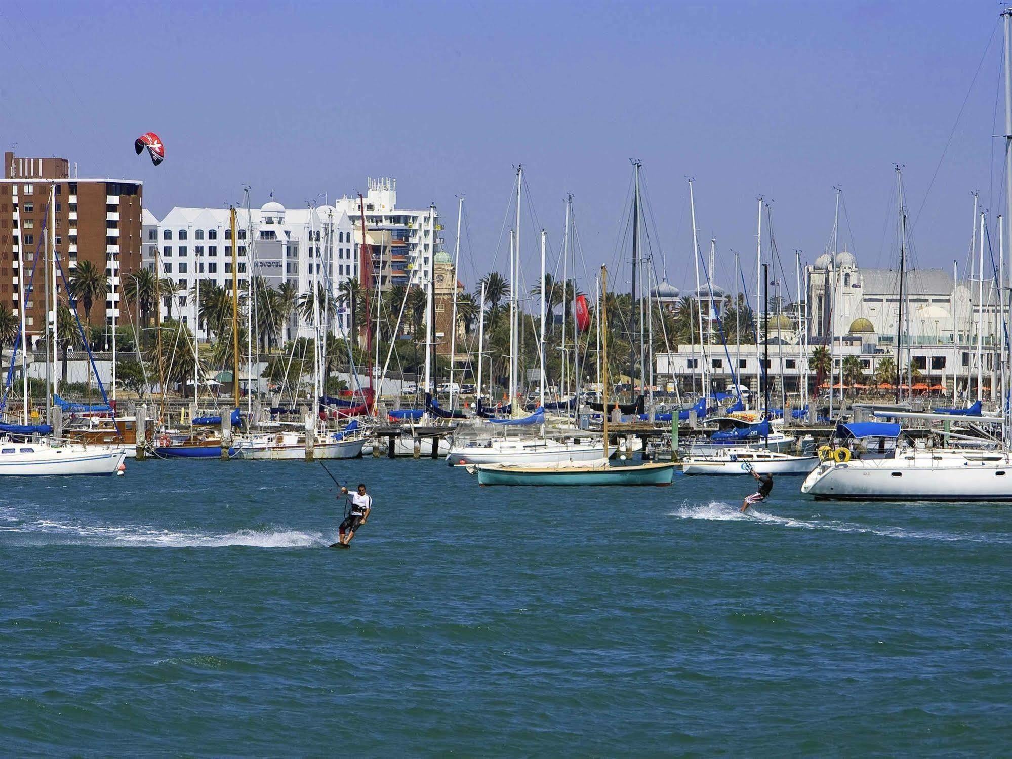 Novotel Melbourne St Kilda Екстериор снимка
